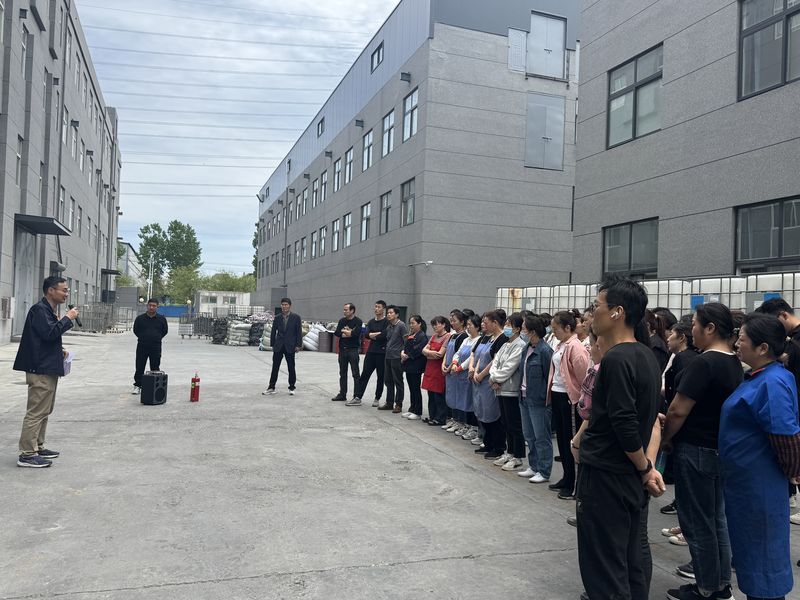 生产虽繁忙，安全要保障。